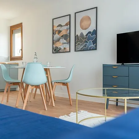 Apartment Confortable T2 / Clim + Parking *